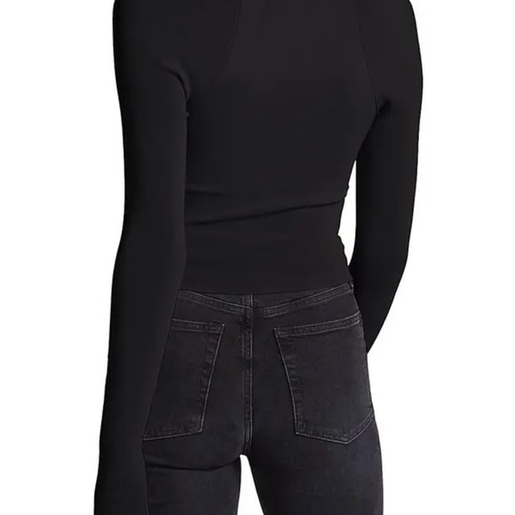 Alice + Olivia Gita Cropped Sweater in Black - Picture 2 of 8